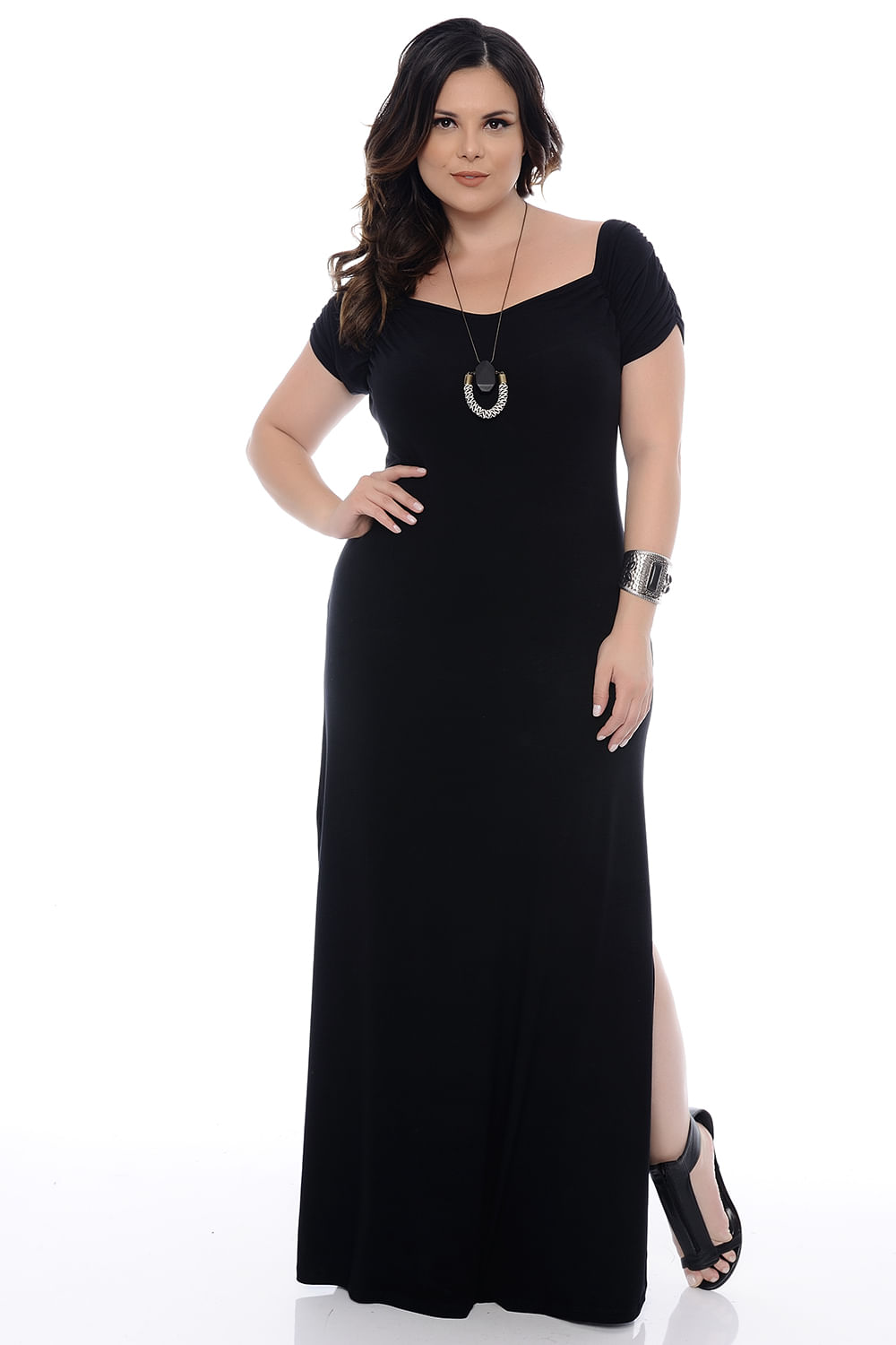 Vestido Longo Preto Plus Size Vestido Longo Preto Plus Size - Chic e Elegante