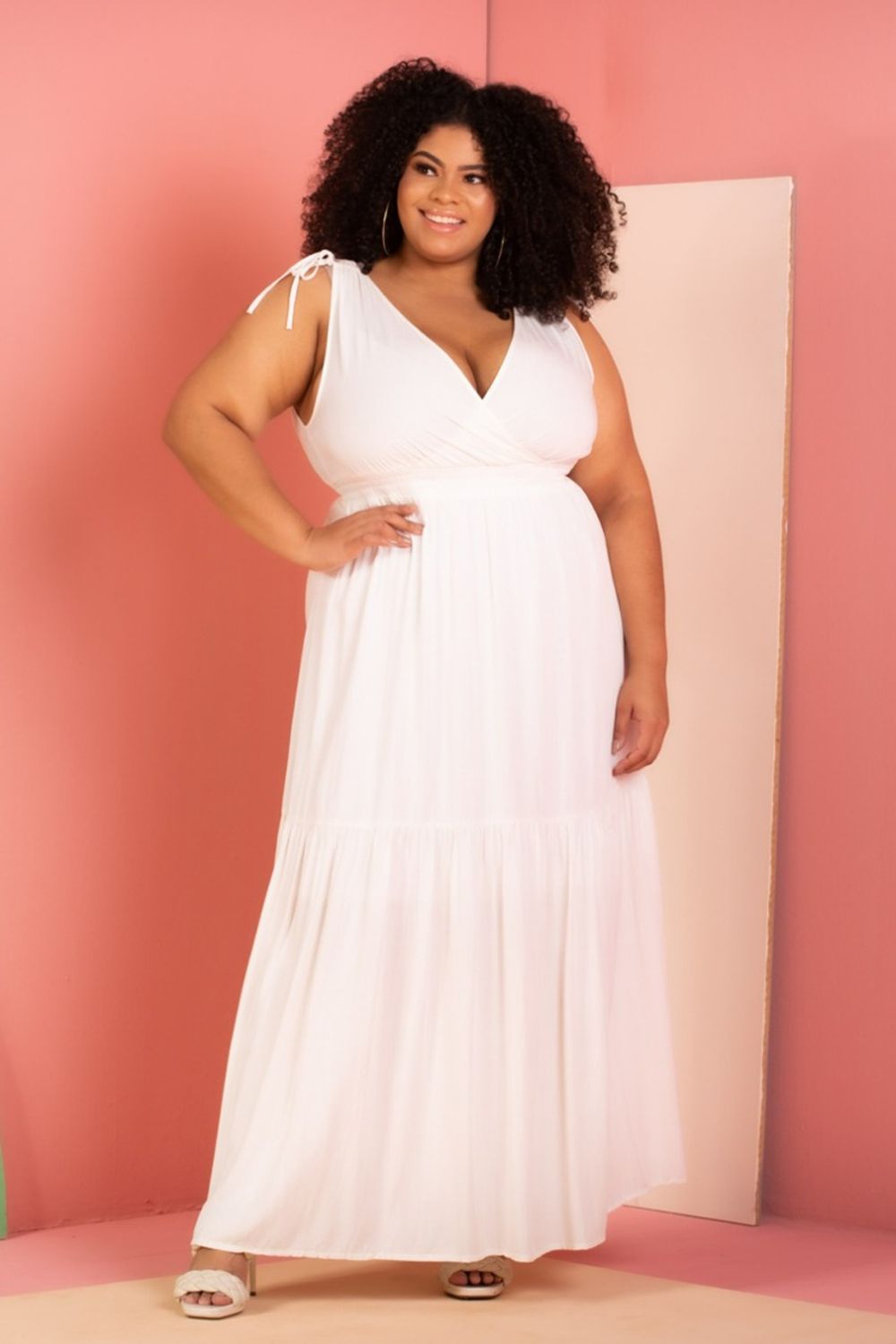 Vestido plus size longo hot sale rosa