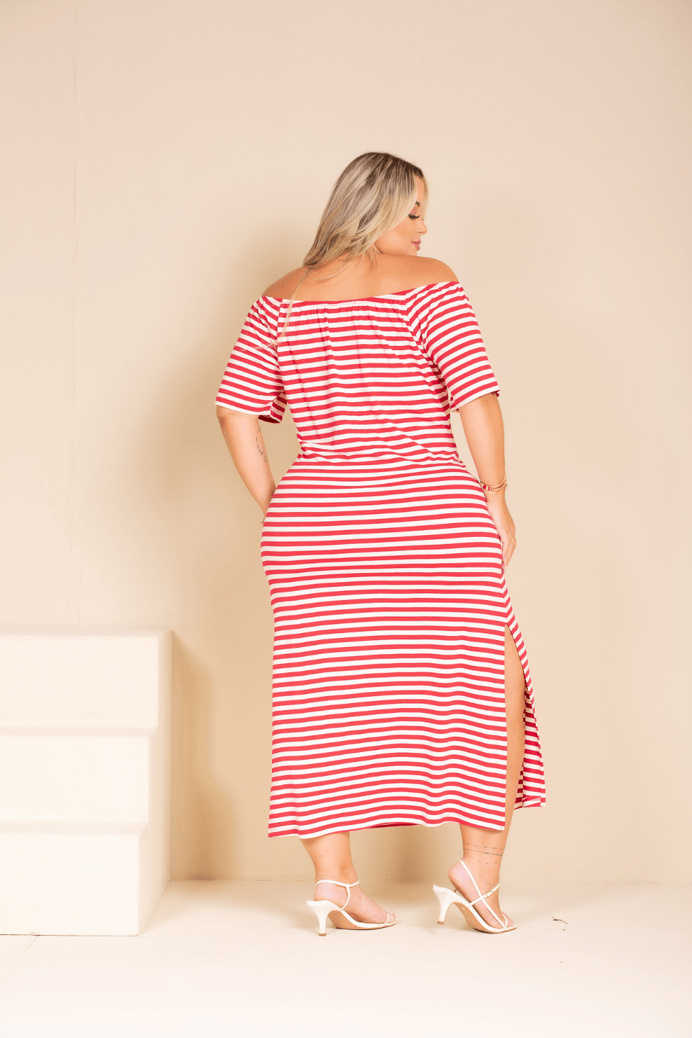 Vestido longo 2024 listrado plus size