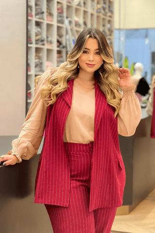 Colete-Alfaiataria-Risca-de-Giz-Plus-Size-VERMELHO