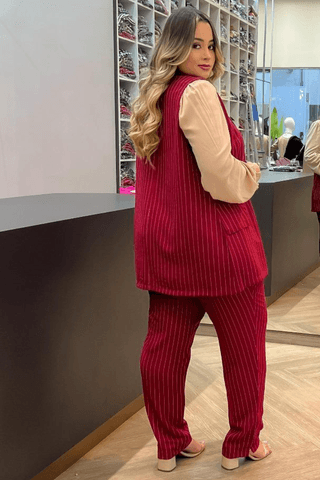 Colete-Alfaiataria-Risca-de-Giz-Plus-Size-VERMELHO