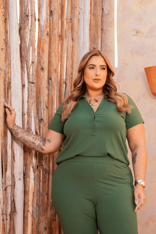 Blusa-Gola-Polo-Malha-Canelada-Plus-Size-VERDE