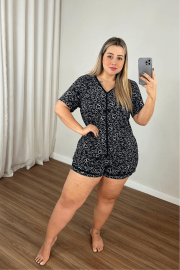 Pijama-Domenica-Manga-Curta-Plus-Size-FUNDO-PRETO-COM-CORACAO