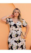 Vestido-Transpassado-Fiorella-Longo-Plus-Size-FUNDO-PRETO-COM-FLORES