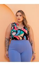 Regata-Crepe-Laco-Glenda-Decote-V-Plus-Size-FUNDO-PRETO-FLORES