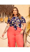 Cropped-Vitoria-Ciganinha-Plus-Size-FUNDO-AZUL-COM-FOLHAGEM