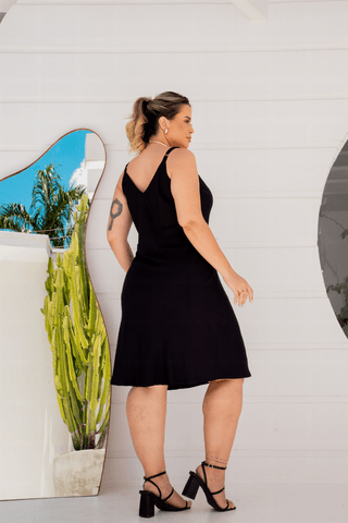 Vestido-Reto-Viscose-Pamela-Plus-Size-PRETO