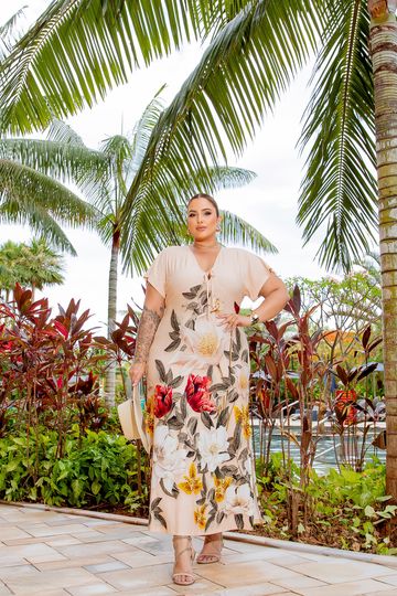 Vestido-Longo-Gisele-Malha-Barrado-Plus-Size-FLOR-FUNDO-BEGE-BARRADO